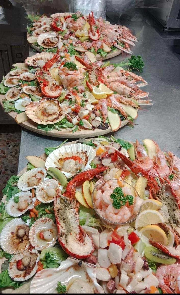 Le Camille Ristorante Pizzeria & Locanda Адриа Экстерьер фото